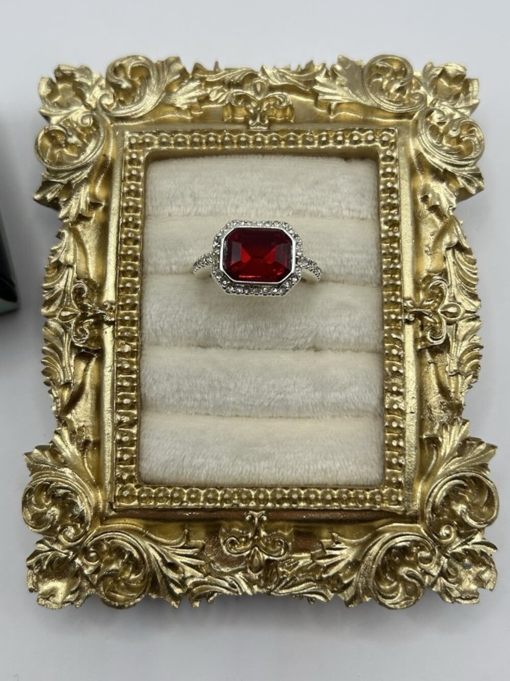 AVON Ring Size 6 Silver Tone Red Deco With Box Jewelry Christmas Holidays Gift - Picture 2 of 12
